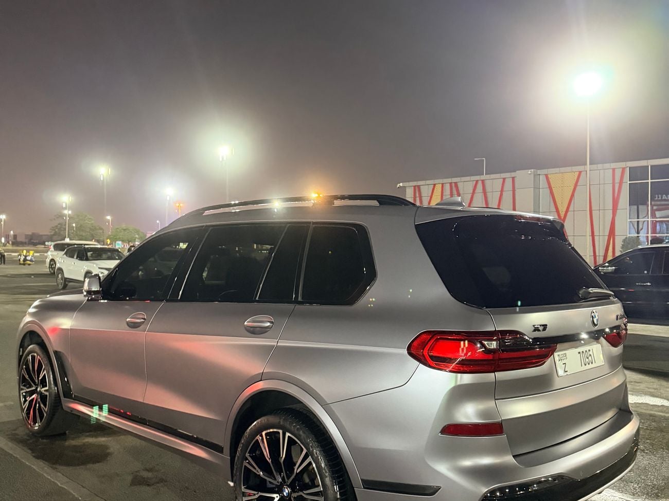 BMW X7 M50i