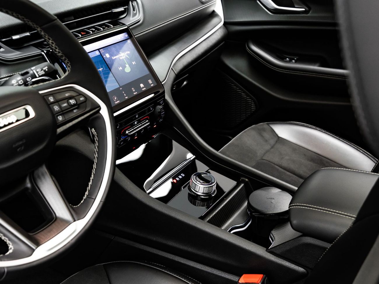 جيب جراند شيروكي Altitude 3.6L