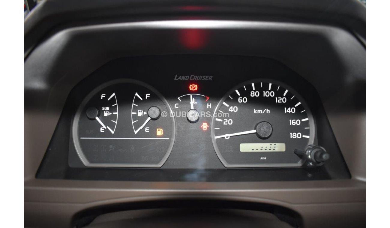 Toyota Land Cruiser Pick Up SINGLE  CAB PICKUP  V6 4.2L DIESEL MANUAL TRANSMISSION