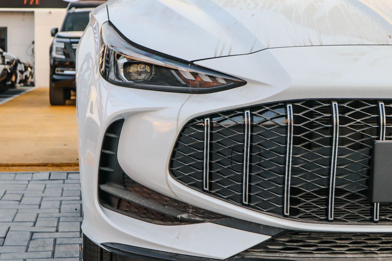 أم جي 5 MG 5 – 1.5L 180 DVVT – Full Option – 2025 Model
