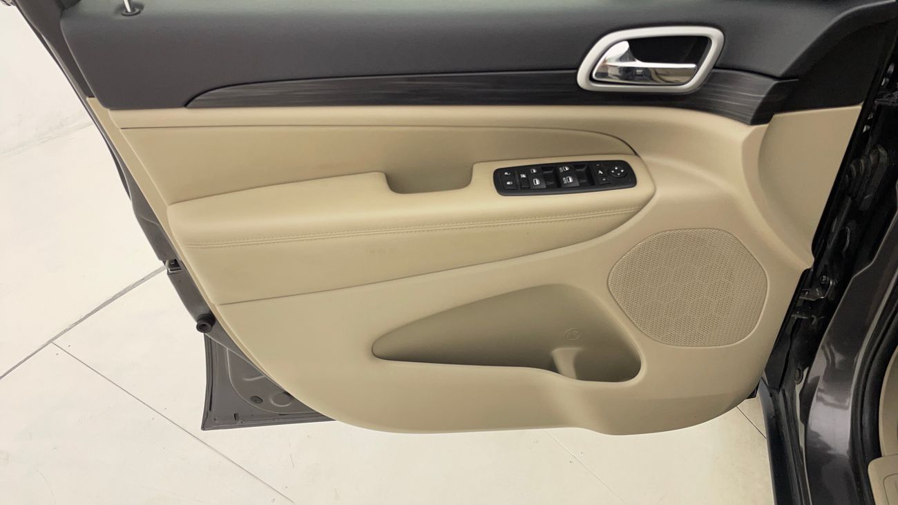 Jeep Grand Cherokee LAREDO 3.6 | Zero Down Payment | Home Test Drive