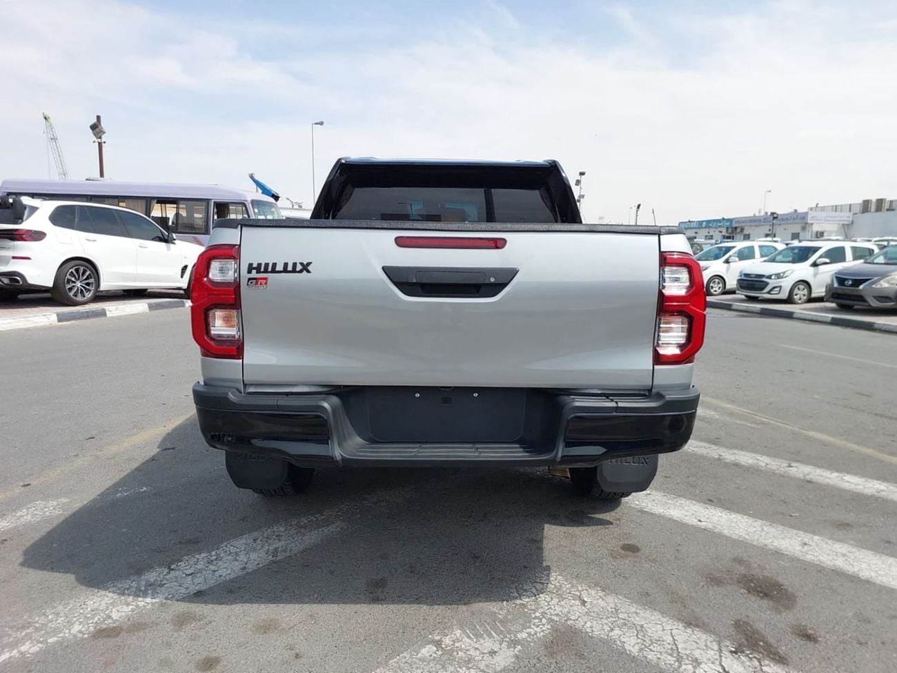 Toyota Hilux (RAMADAN OFFER) TOYOTA HILUX PICKUP RHD 2019 MODEL 2.8 L DIESEL AUTOMATIC(PM37586)