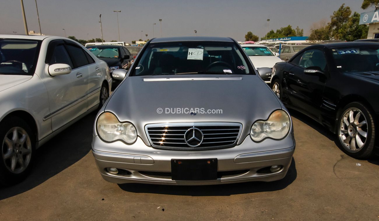 Mercedes-Benz C 200