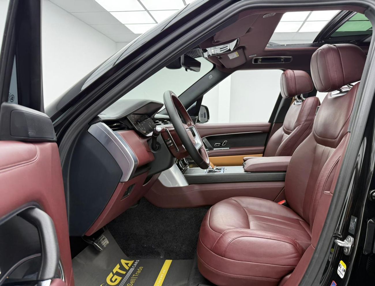 Land Rover Range Rover HSE P530 4.4L 2022 Range Rover HSE P530 With Savani Carbon Kit, 5 Years RR Warranty + Service Pack,