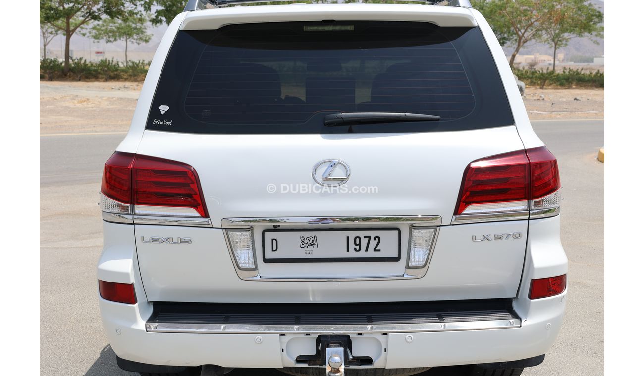 Lexus LX 570 5.7 L
