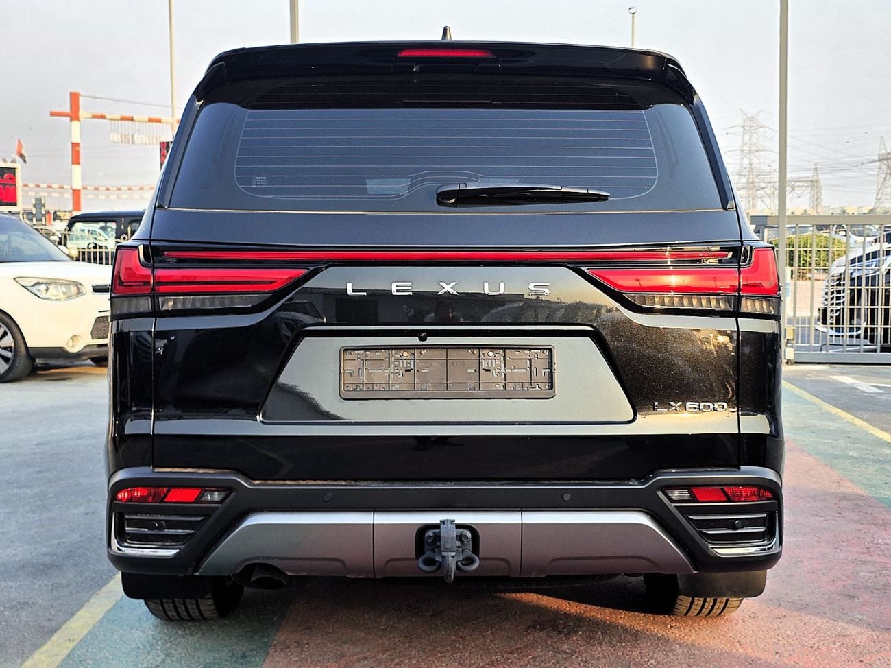 لكزس LX 600 SIGNATURE