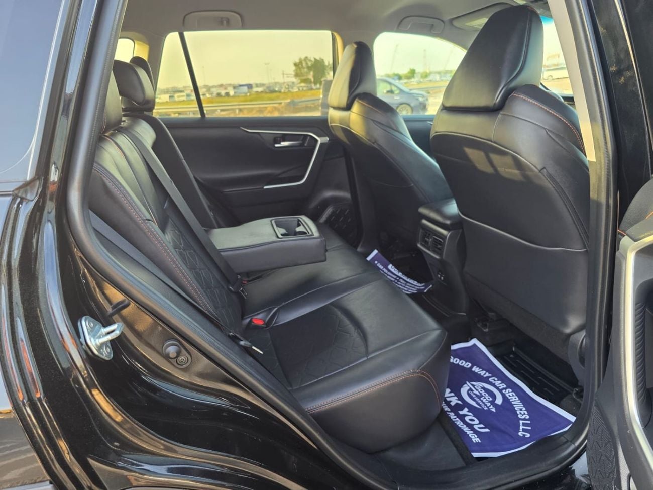 تويوتا راف ٤ Advanture Edition 4x4 , Push button and Original leather seats