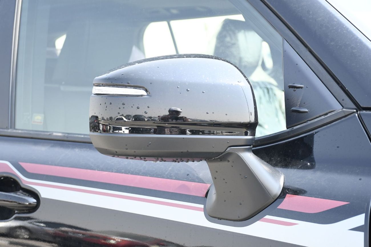 Toyota Land Cruiser 4.0L GXR With Rader (Ready Stock)