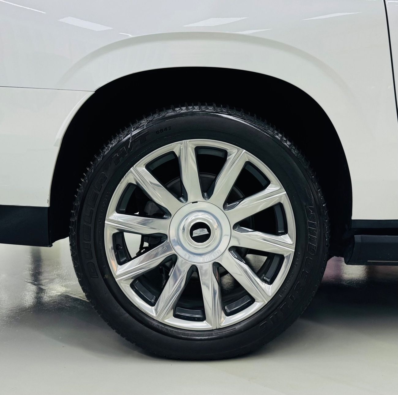 Cadillac Escalade Premium Luxury 6.2L 4WD