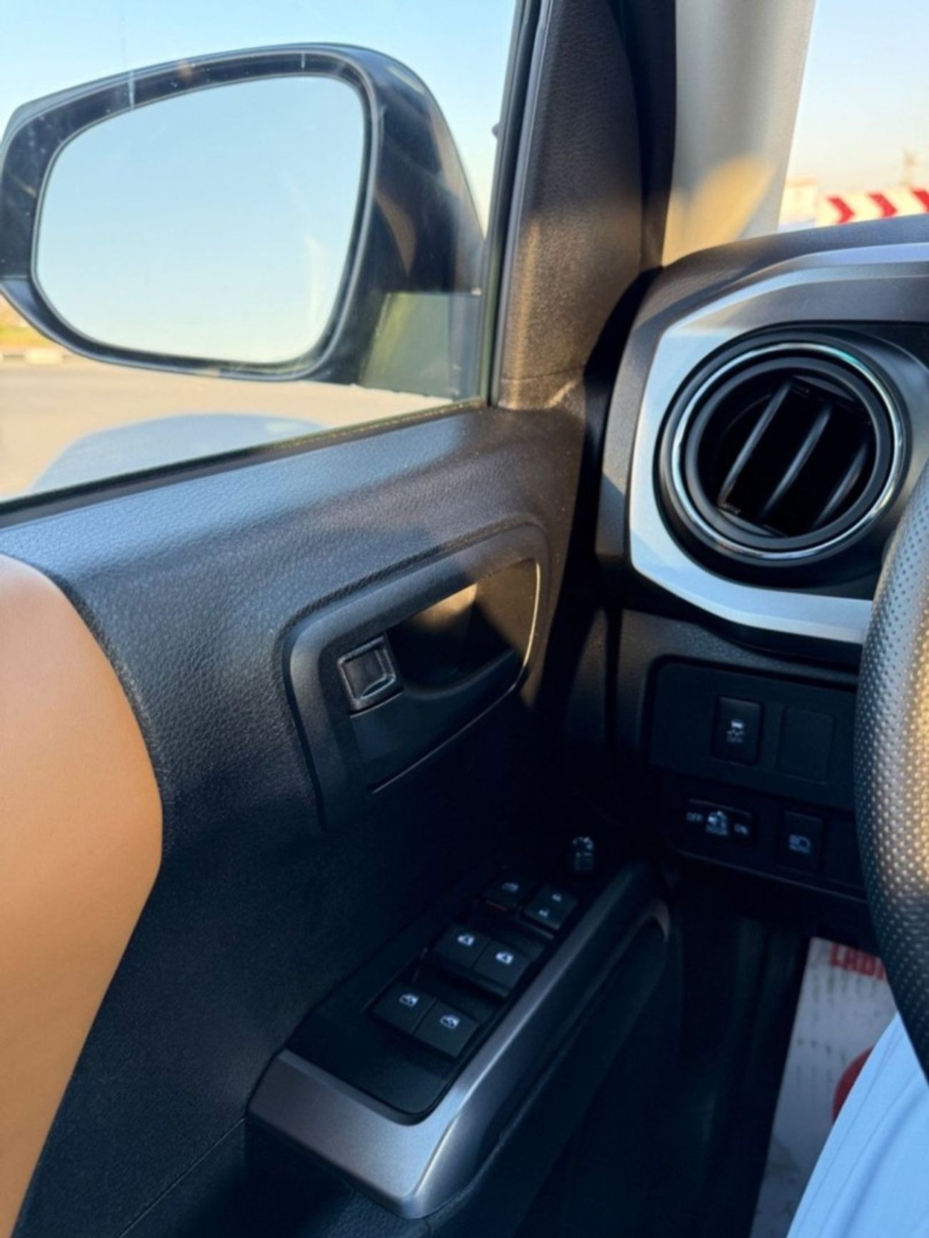 Toyota Tacoma 4x4 Drive 2 Key Leather Seat Full option