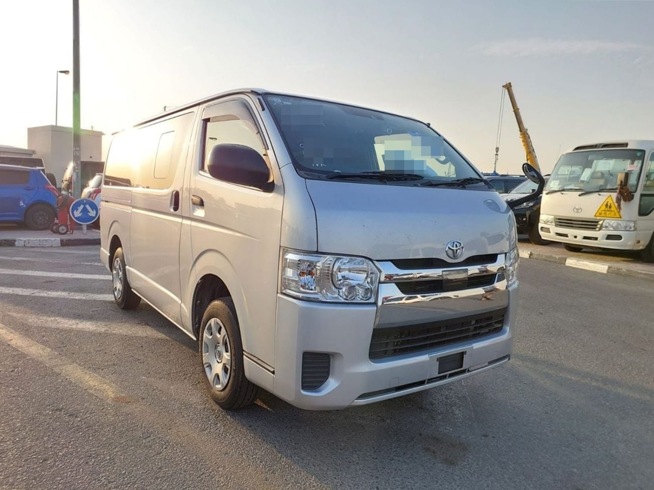 تويوتا هاياس DLS - STD ROOF TOYOTA HIACE VAN RHD 2019 MODEL 2.8 L DIESEL AUTOMATIC(PM22503)