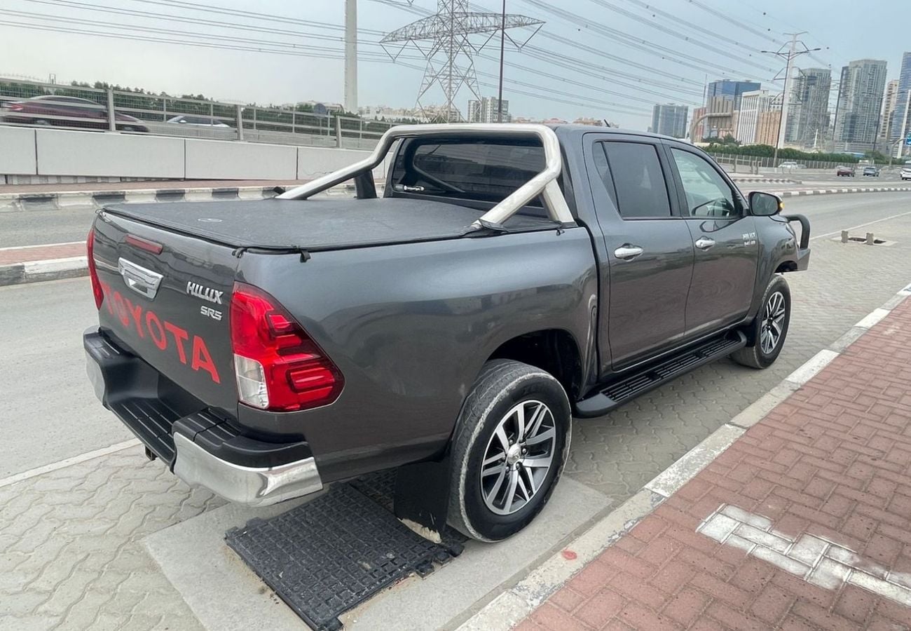 Toyota Hilux TOYOTA HILUX PICK UP SR5 YEAR 2017 (GREY ) 4WD AT DIESEL = RIGHT HAND