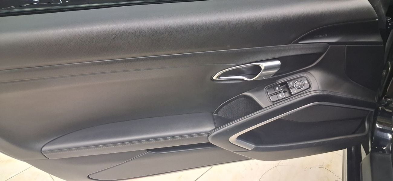 Porsche 911 CARRERA 4S