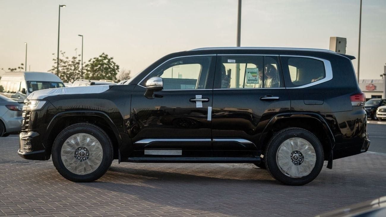 Toyota Land Cruiser 300 VXR 3.3D Full Option with RADAR, Two Tone Leather Seats 2024YM