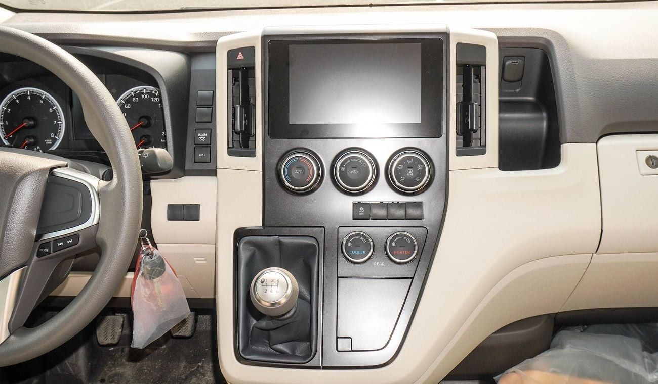 Toyota Hiace 3.5L V6 M/T