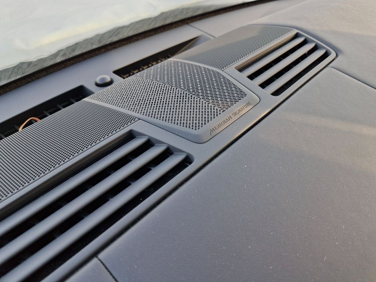 لاند روفر ديفندر 2025 DEFENDER HSE DIESEL BRAND NEW 0KM