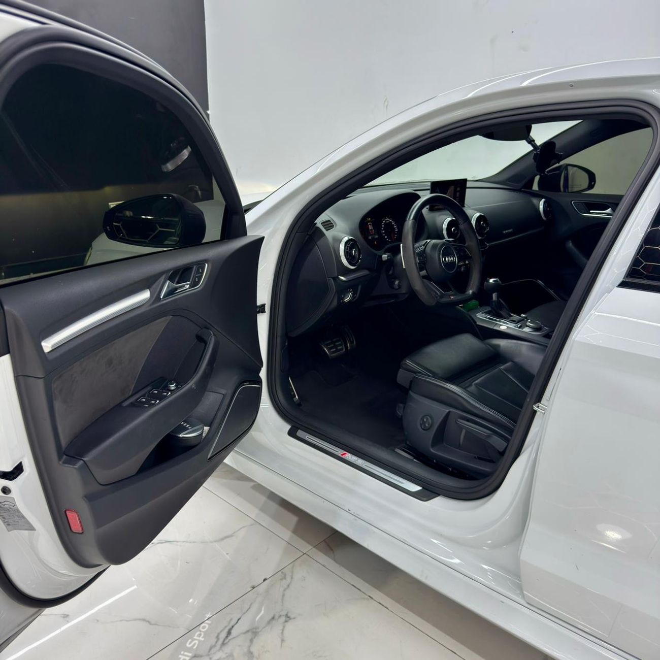 Audi RS3 TFSI quattro 2.5L (400 HP) Sedan AED 2,311 / Monthly l 0% Downpayment l RS3 Quattro l 1 Year Warrant