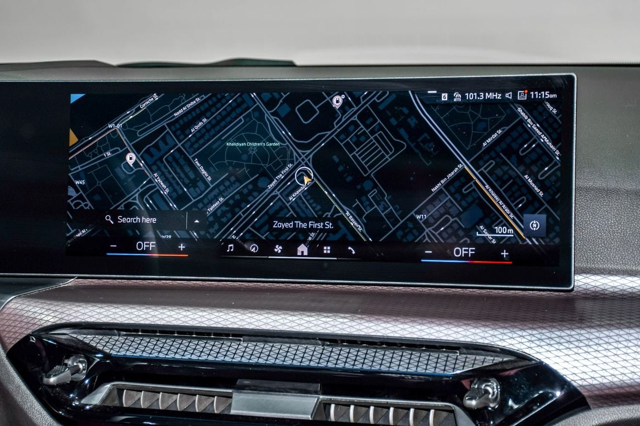 BMW 320i M SPORT