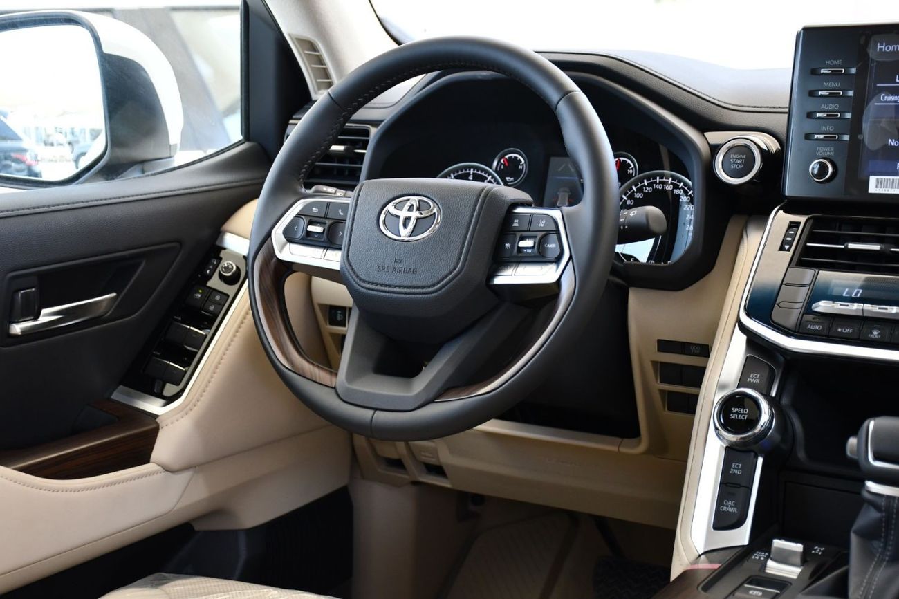 Toyota Land Cruiser Land Cruiser GXR 2024 whie/beige