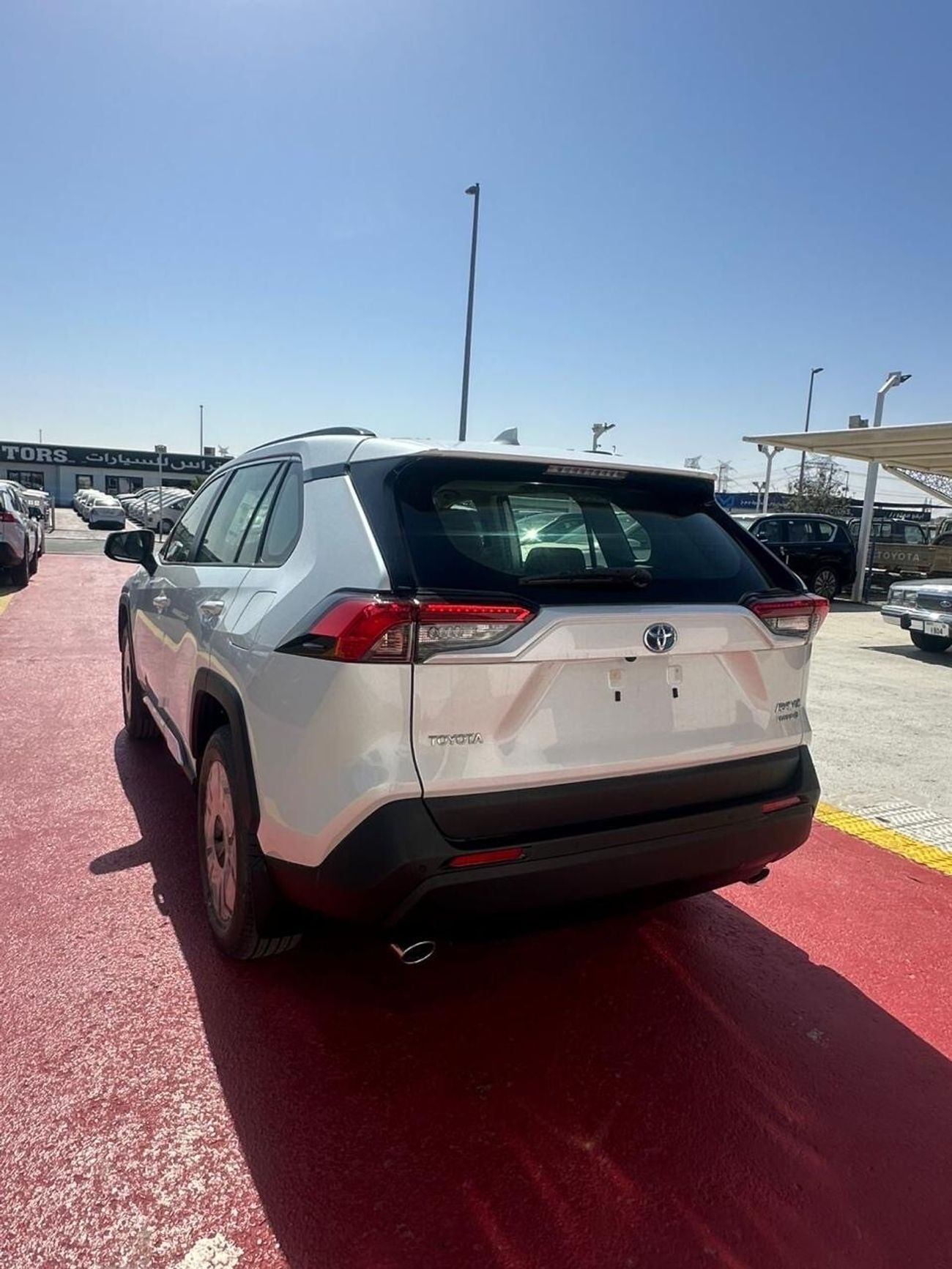 تويوتا راف ٤ 2.5L XLE Hybrid
