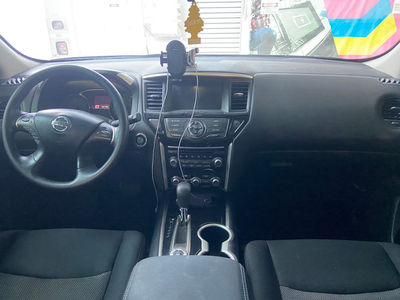 Nissan Pathfinder Mid