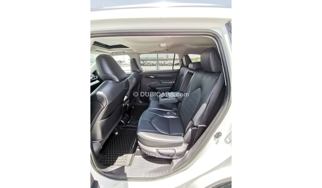 Toyota Highlander Toyota Highlander XLE-2021-White