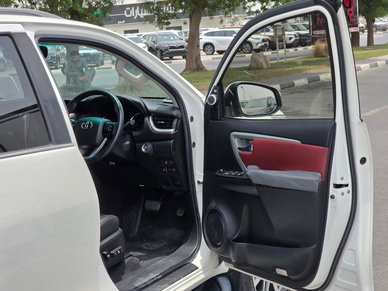 Toyota Fortuner diesel 2,8 liter right hand drive leather power seats with back camera