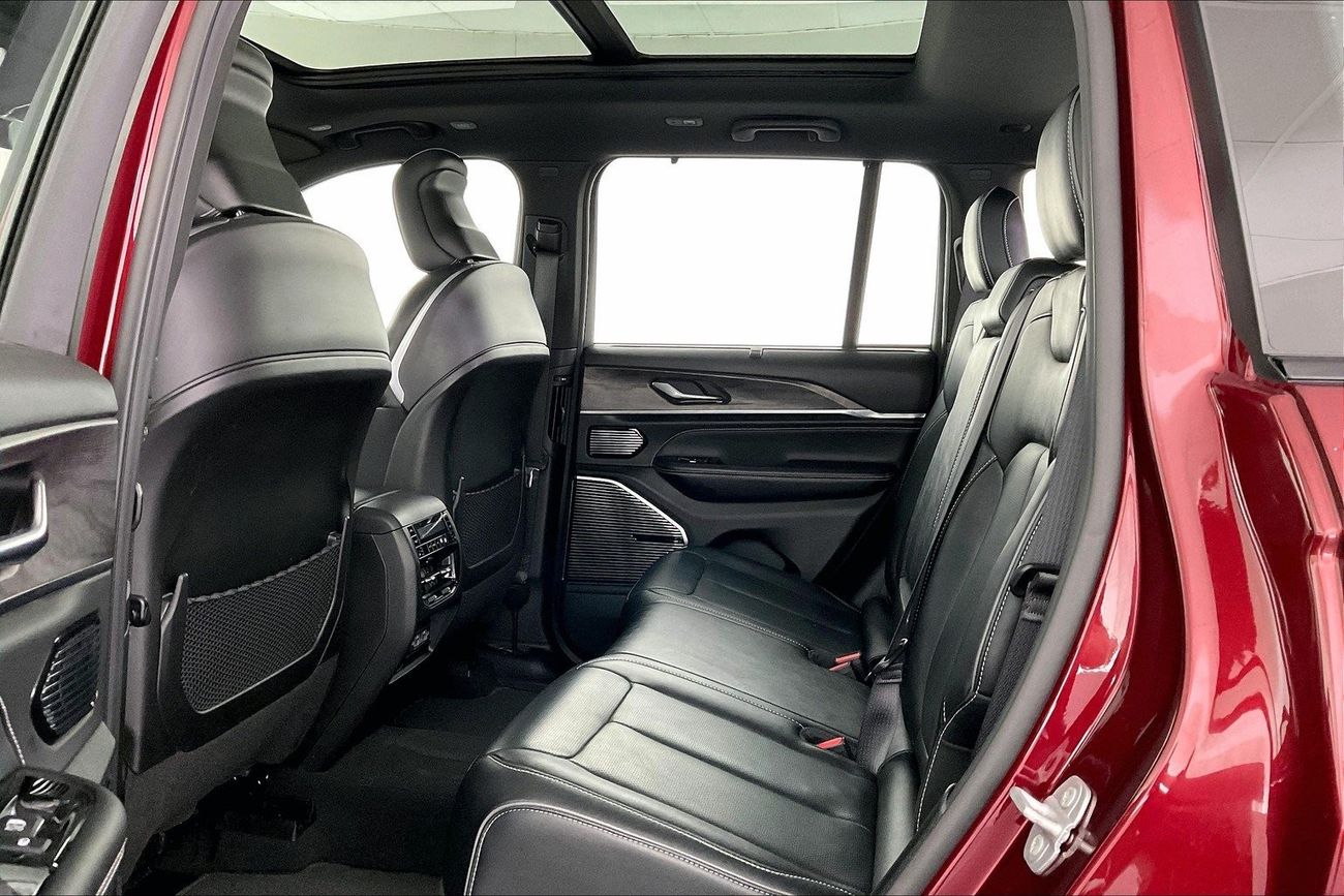 جيب جراند شيروكي Overland | ضمان مجاني لمدة عام | 0 دفعة أولى