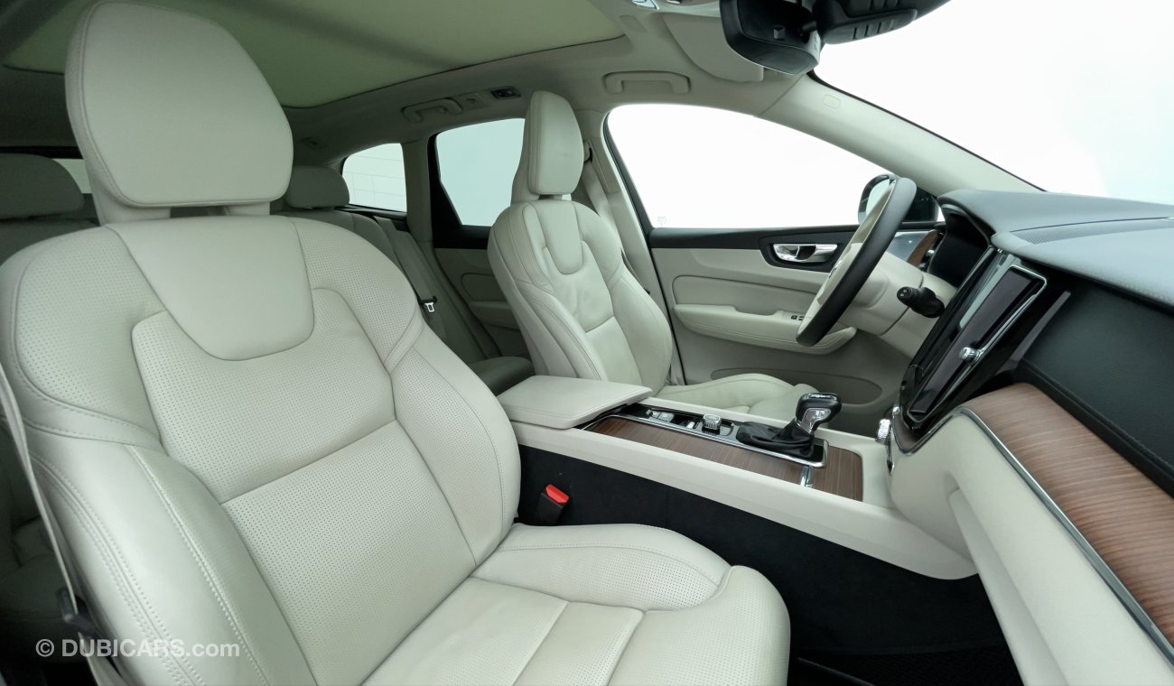 Volvo XC60 INSCRIPTION 2 | Under Warranty | Inspected on 150+ parameters