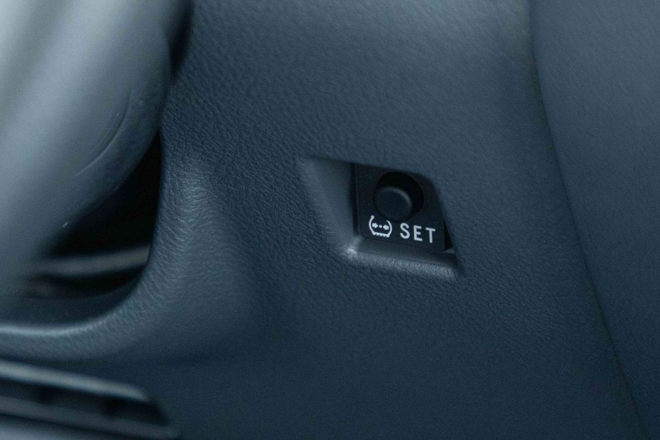 Toyota Land Cruiser 70 2024 Toyota Land Cruiser (LC78) 2.8 Hard Top 3DR - Beige inside Bluish Grey