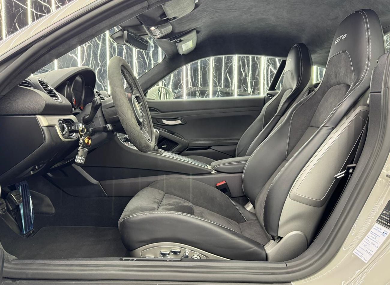 بورش كايمان 718 GT4 4.0L (420 HP) M/T