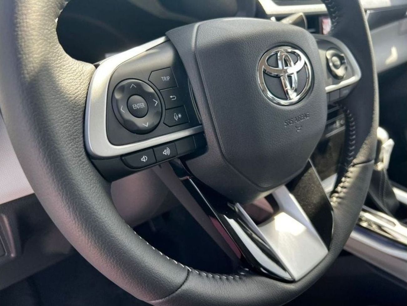 Toyota Veloz 1.5L FWD // 2024 // FULL OPTION WITH PUSH START , WIRELESS CHARGE , CRUISE CONTROL // SPECIAL OFFER