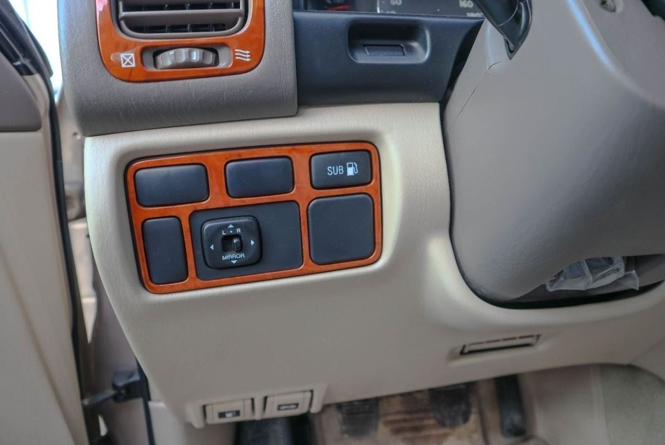 تويوتا لاند كروزر TOYOTA LAND CRUISER GXR 2005 4.5L  MANUAL TRANSMISSION