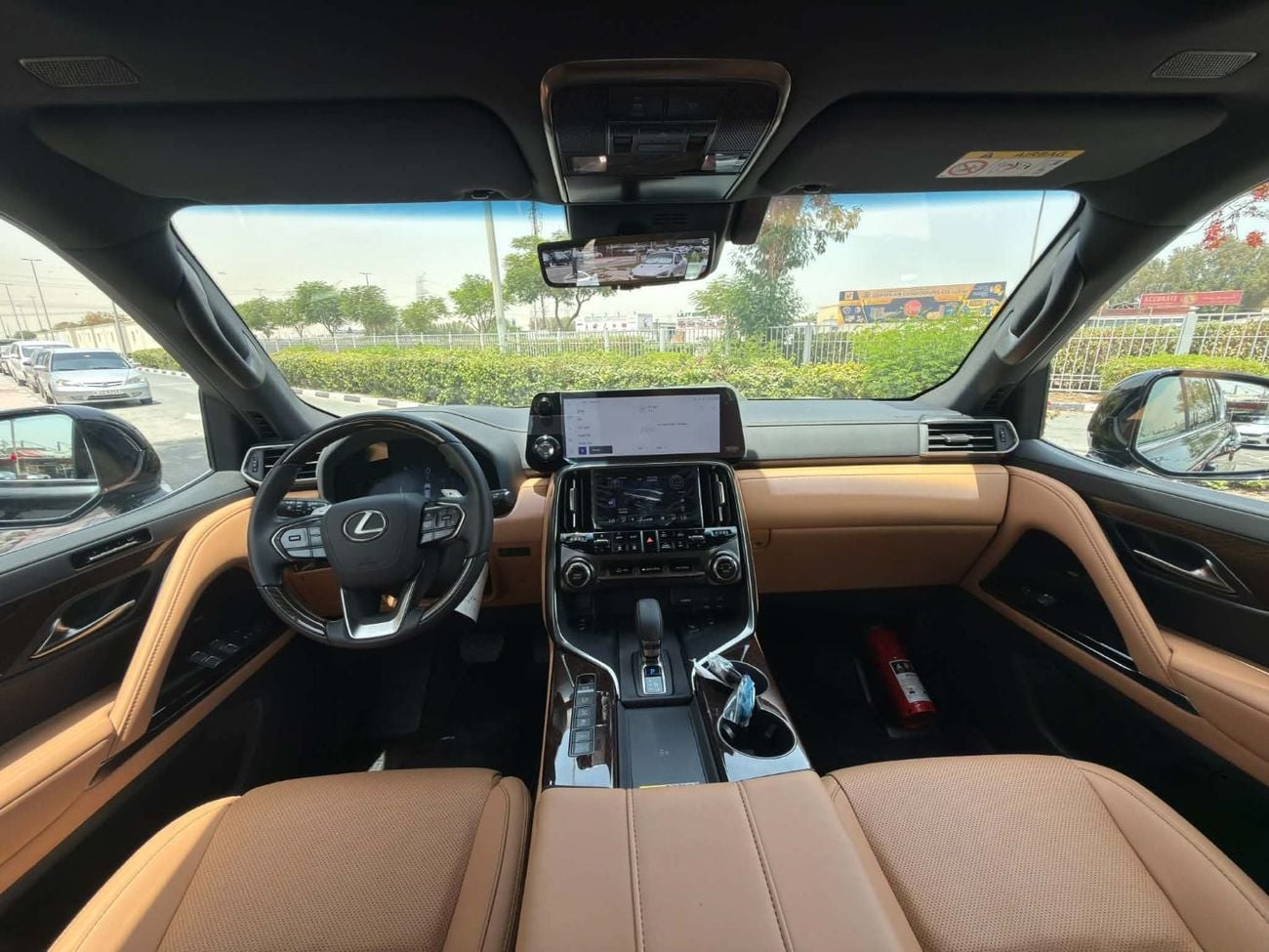 لكزس LX 700h SIGNATURE
