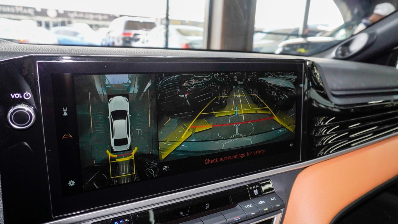 Toyota Camry Limited HEV 2.5 L Hybrid