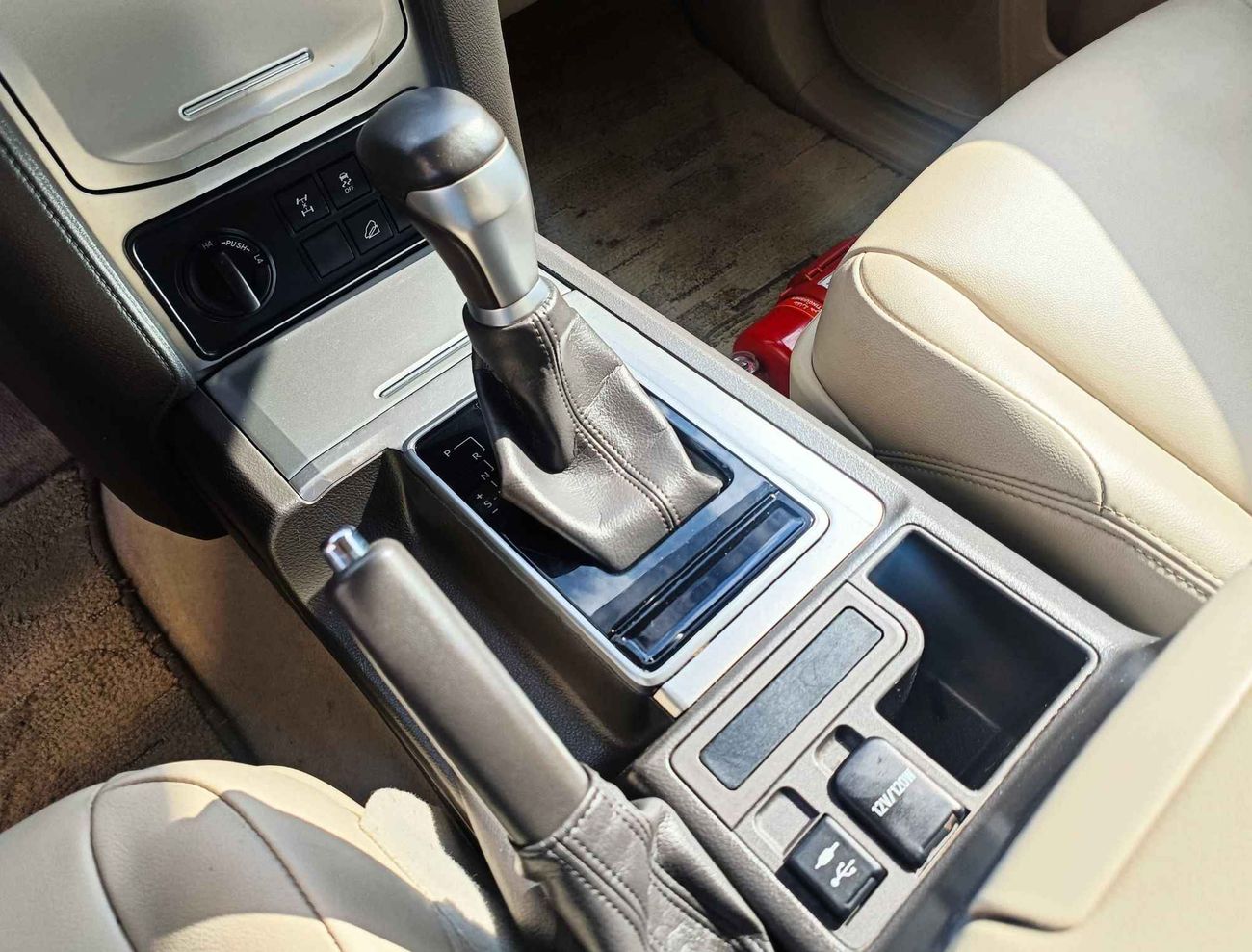 Toyota Prado VXR V6 OPT // 1922 AED Monthly // FULL OPTION (LOT # 70198)