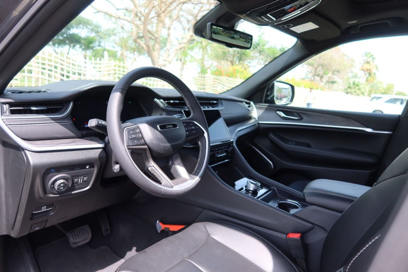 جيب جراند شيروكي NO HIDDEN FEES. NO SURPRISES.  The price you see is the EXACT price you pay. No hidden charges. No l