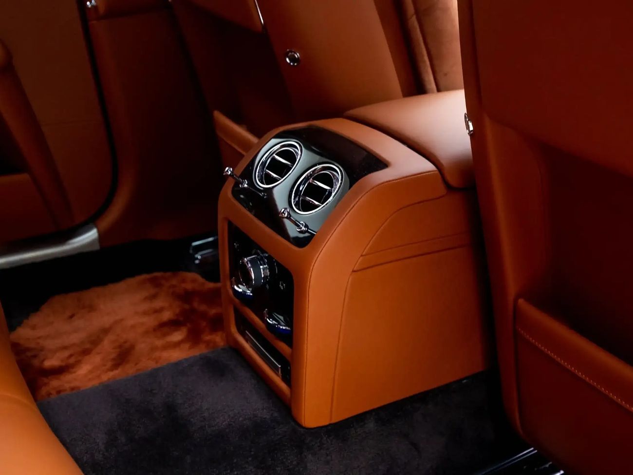 Rolls Royce Ghost Silver Badge