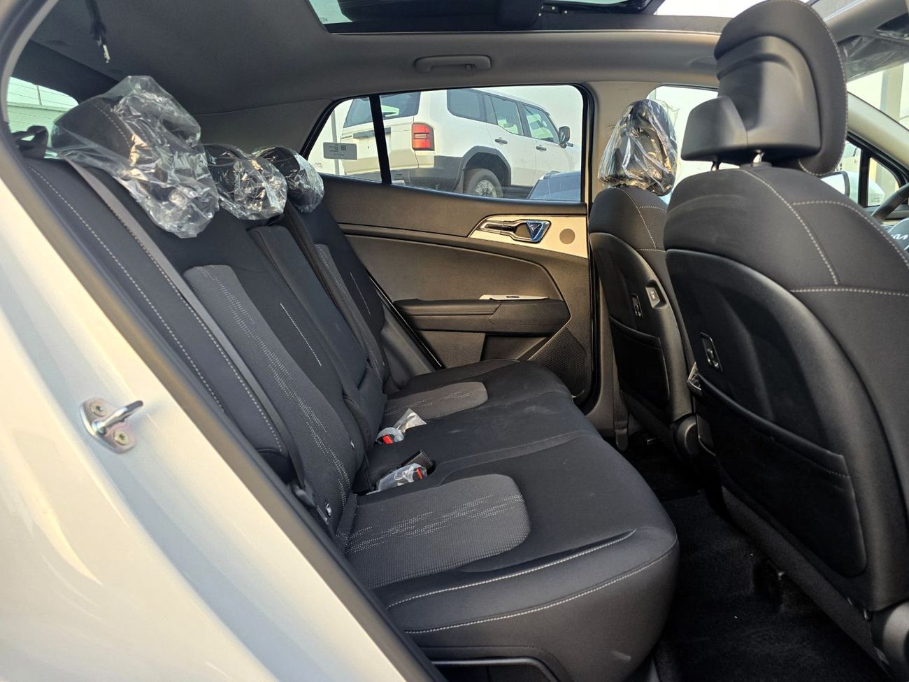 Kia Sportage KIA SPORTAGE EX 1.6L Turbo A/T SUV White pearl 2025 model