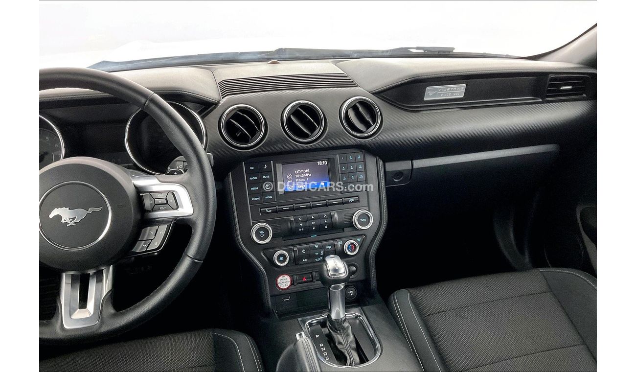 Ford Mustang Standard