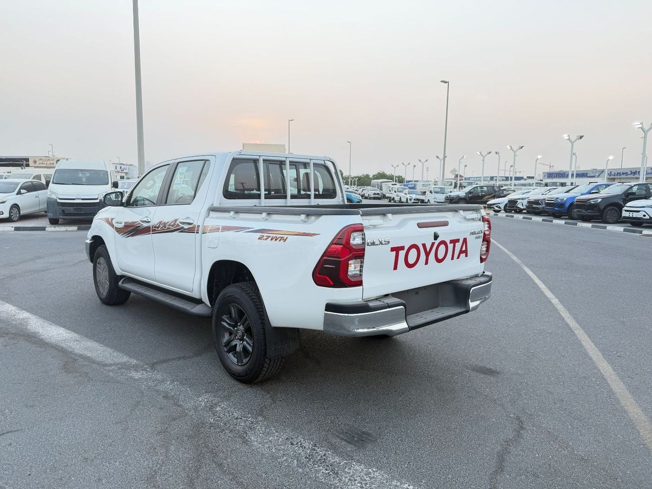 Toyota Hilux SR5 (NON GCC)