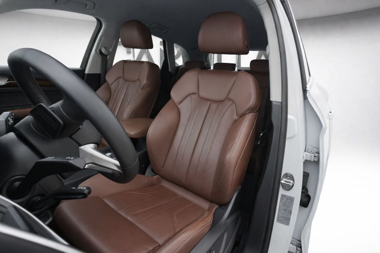 Audi Q5 45 TFSI Quattro 2.0L  l AED 1,665 P.M l 0% Down Payment l Quattro l 1 Year Warranty