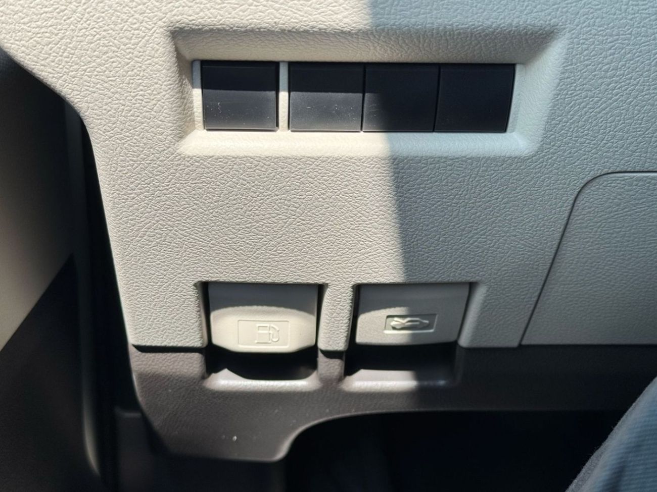 تويوتا هاياس Commuter 3.5L A/T