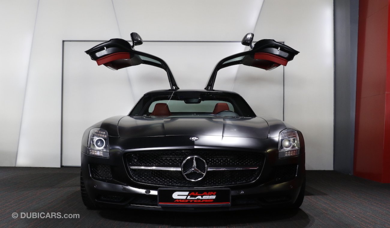 مرسيدس بنز SLS AMG Matte Black Vinyl Wrap