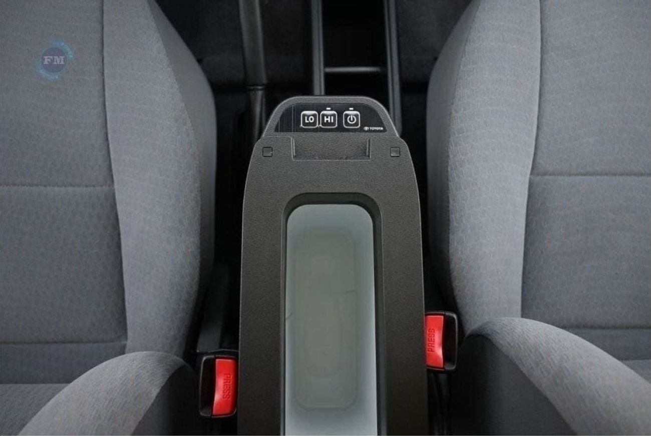 تويوتا لاند كروزر 70 76 4.0L Petrol Manual