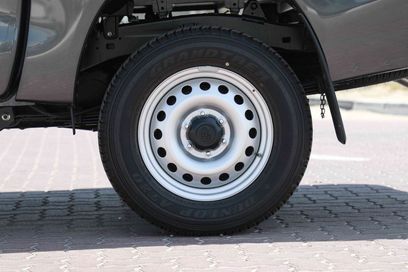 Toyota Hilux 2025 TOYOTA HILUX LOW 2.4 - GREY METTALIC inside BLACK | Export Only