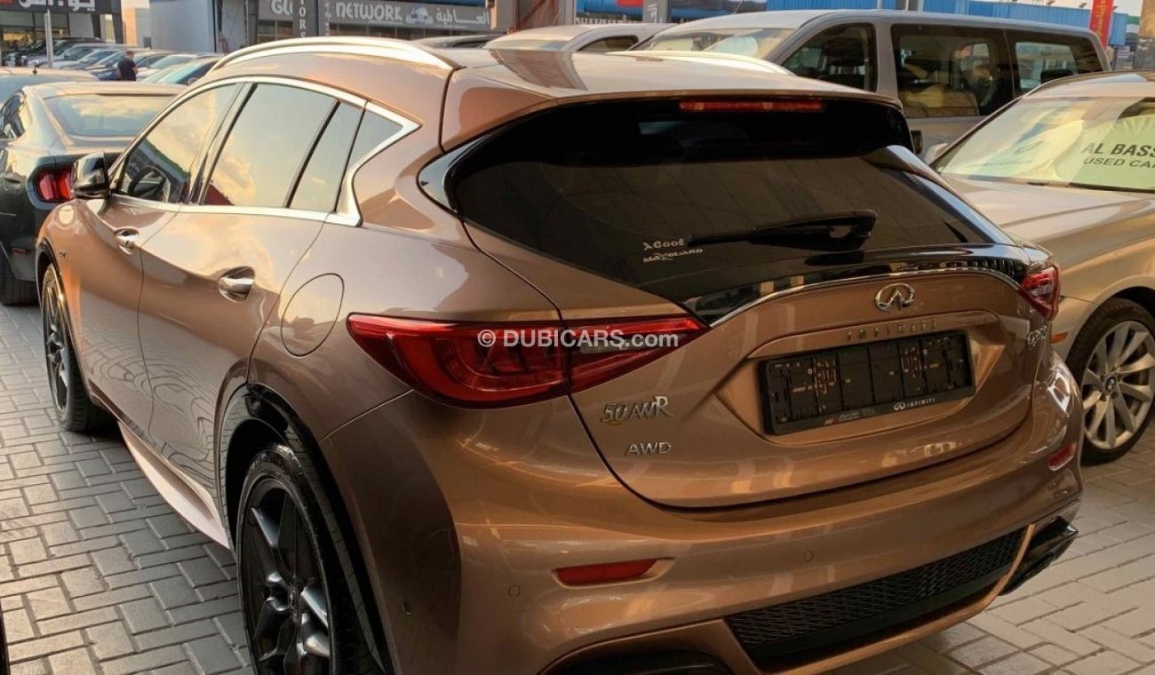 Infiniti Q30 Q30 AWD GCC 2,0 T