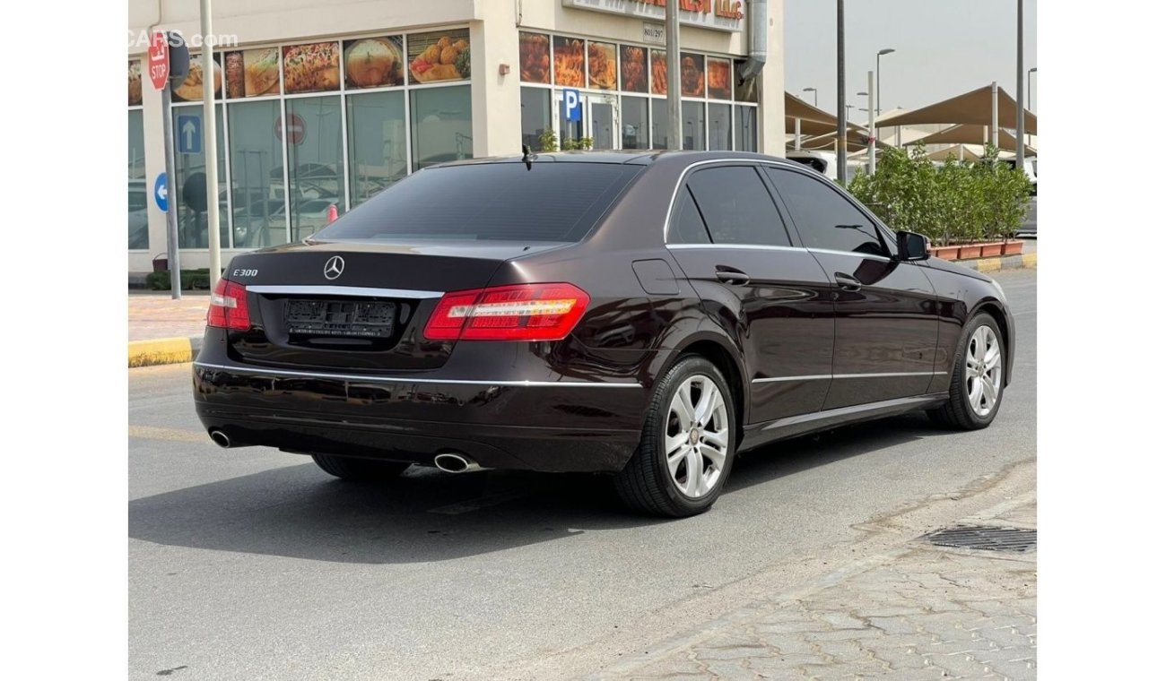 مرسيدس بنز E300 موديل 2010 خليجي 6 سلندر ماشية 159000 km