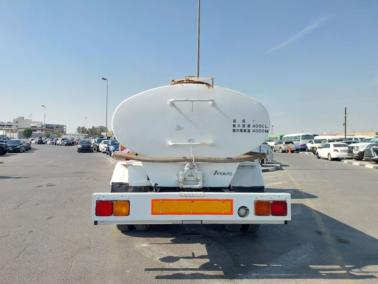 ميتسوبيشي فايتر MITSUBISHI FIGHTER WATER TANKER TRUCK RHD 2001 MODEL 8.2 L DIESEL MANUAL(PM50931)