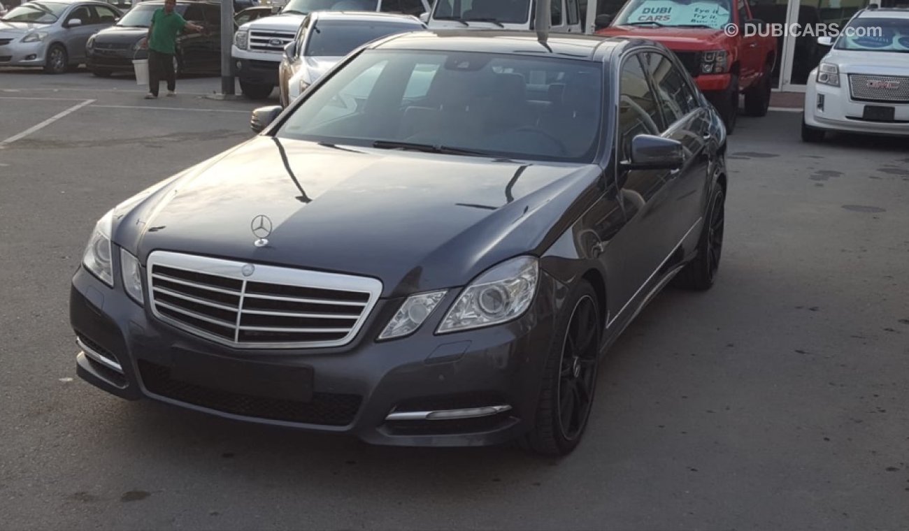 Mercedes-Benz E 500 Mercedes benz E350 model 2013 GCC car prefect condition full service full option low mileage